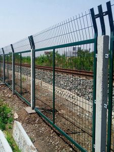 คอกเกลียวเหล็กสำหรับทางด่วน กำแพงกั้นแบบปิด เหล็กกล้ารีดเย็น เหล็กกล้าไร้สนิม วัสดุหลักสำหรับอุปกรณ์ป้องกัน