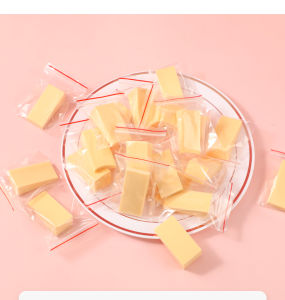 50 PCs Studio Make-up Artist Special Liquid Foundation Triangle Makeup Sponge Wet and Dry Use Smear-Proof Makeup Disposable Powder Puff