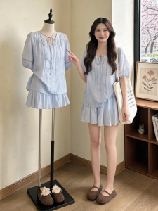Slimming Youthful V-Necked Set 2-Piece