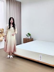 Natural Latex Firm Double Mattress with Jute Support and Independent Springs