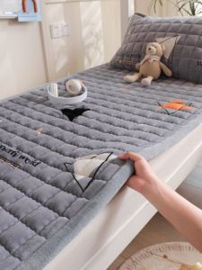 Mùa Đông Lông Cừu Hạng A Sinh Viên Ký Túc Xá Nệm Nhung Sữa Đơn 90x190 Mềm Chăn Trải Giường Chăn Bông Có Thể Gập Lại