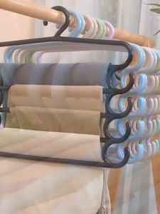 ไม้แขวนกางเกง 5 ชั้น มีตะขอด้านข้าง แข็งแรง คุณภาพดี พลาสติกหนาพิเศษ รับน้ำหนักได้เยอะ เเข็งแรงมาก Enrich store (แพ็ค 5 ชิ้น) พร้อมส่ง