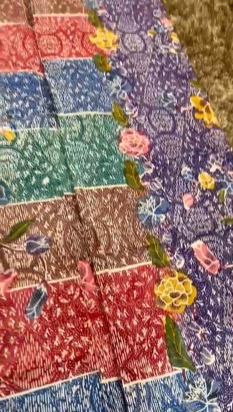 Batik Halus Panchawarna Pekalonga Sarong Multi Deluxe ladies