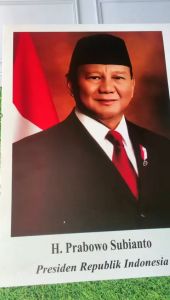 GAMBAR FOTO POSTER PRESIDEN DAN WAKIL PRESIDEN INDONESIA 48 X 34 CM
