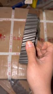 Bánh răng tầng trên 39 răng chéo 32 răng chuột EQ145 1700J-127 lắp cho xe ô tô ben thùng 35 đến 6 tấn hộp số 145