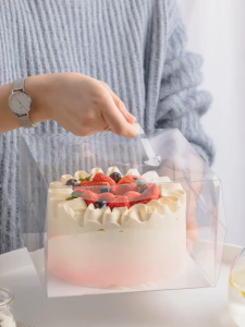 ใหม่🔥กล่องใสใส่เค้ก 10 ใบ หูหิ้ว ใส่ขนม กล่องเค้ก กล่องเค้กใสทรงสูง ครึ่งปอนด์ 1 ปอนด์ หูหิ้วทรงสี่เหลี่ยม +ฐานรองสีขาว