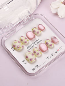 Handmade Wearable Nail Art Short round Crystal Cat Eye Purple Series Hand-Painted Bean Bean Nail Tips Sweet Floral Design