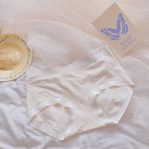 Natural Cotton Heart Shaped Briefs Womens Underwear Seamless Comfortable Fit Youth Size mid Waist Triangle Panties