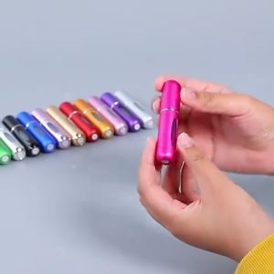 Lọ Chiết Nước Hoa 5ml Tự Động Dạng Xịt - Sự Tiện Lợi Đỉnh Cao Cho Những Chuyến Đi