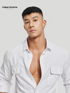 เสื้อเชิ้ตแขนยาวผู้ชาย TOMATOPAPA คอลเลกชั่นใหม่ปี 2023 ทรงพอดีตัว สไตล์ลำลอง เสื้อตัวบนอเนกประสงค์ เสื้อเชิ้ตคอปกเปิด สวมใส่สบาย