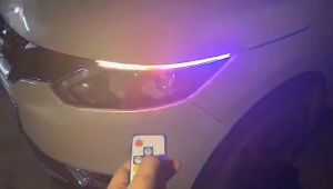 2pcs Mobil Alis Lampu LED DRL Bar Lampu Siang Hari Mobil Remote Control RGB Aliran Turn Sinyal Lampu warna-warni Transformasi Lampu Mobil 12V