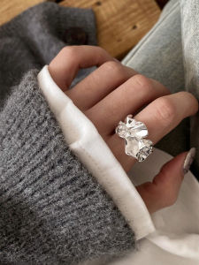 Simple Folded Skirt Ring for Women Irregular Opening Hip Hop Punk Index Finger Ring Fashionable Personality Jewelry