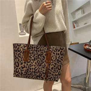 Fashionable Large Capacity Leopard Print Handbag 2021 New Style Womens Shoulder Bag Tote Bag for Autumn Winter PU Leather