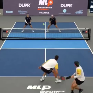 SG-Stock Pickleball Paddles Set Carbon Fiber And Graphite Face Non-Slip Grip Portable Pickleball Net 22ft Lightweight Outdoor