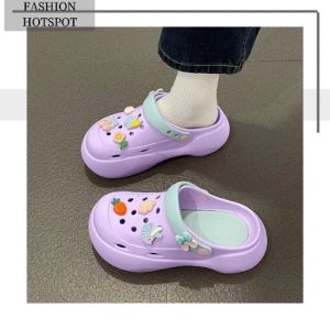 NQshop ลดพิเศษ ✅ รองเท้าส้นหนา รองเท้ารัดส้น ญ แตะหัวโตติดตัวการ์ตูน✨สไตล์ cawaii น่ารักแบบนี้ไม่ได้มีบ๊อยบ่อย มี 4 สี ดีไซน์เก๋ๆ เสริมส้นหนา ใส่สบาย ราคาถูกมากแม่