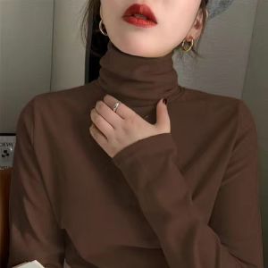 เสื้อยืดคอกลมแขนยาวผู้หญิง ผ้าเดนิมสองด้าน ทรงเข้ารูป ฤดูหนาว 2025 ใหม่ เสื้อชั้นใน ความรู้สึกระดับกลาง ความหนาปกติ