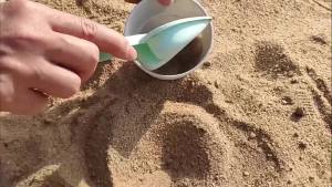 Small Creative Beach Mold Set Children Play Sand Toy Summer Water Outdoor Educational Game for Kids Accessories Color Random