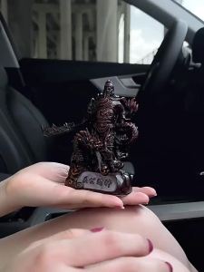 New Wealth Attracting High-End Car Figurine