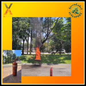 XFLAME 2L Foam Fire Extinguisher with Fire Blanket
