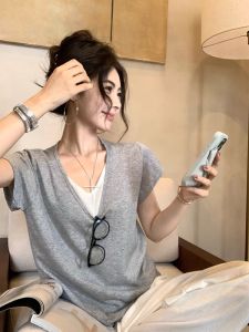 Grey Half Sleeve V-Neck T-Shirt WomensSummer Commuting Loose Fit Casual Top Color Blocked Shoulder T-Shirt Korean Style