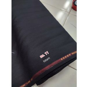 Kain Bahan celana Semi wool Kotak kotak Hugo Roche super 280s(hrg Percelana)