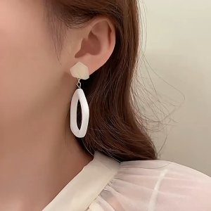 good 999 18K GOLD Fashion white Geometric design sense earrings ES63663