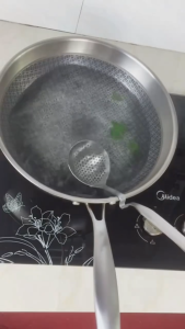 **2025 NEW** 2 Pcs Hot Pot Soup Ladle Spoon Slotted Spoons with S Shape Hanging Handle 304 Stainless Steel Skimmer Spoon Ladles Strainer 2 Keping Senduk Sup Periuk Panas Sudu Berlubang dengan Pemegang Gantung Bentuk S Penapis Sudu Senduk 悬挂火锅勺