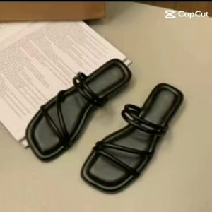 Sandal Sol Wanita Flat Tali 4 Minimalis Alas Busa Empuk New RRC