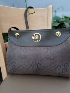 Hàng si túi đeo vai hiệu NiNa Ricci