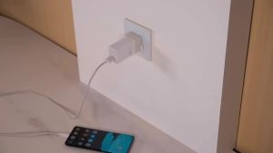 MOES Tuya WiFi Smart Wall Socket 86mm Tempered Glass Panel Touch Outlet Alexa Google Timer EU FR UK Plug