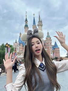 Bộ Đồ JK Phong Cách Hàn Quốc Áo Len Dệt Kim Màu Hồng Nhạt Váy Ôm Vừa Vặn Áo Sơ Mi Disney Trang Phục Mùa Đông Bộ Đồ