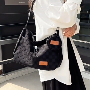 กระเป๋าผ้าใบนักเรียนลายตารางไซส์ใหญ่ กระเป๋าโท้ทสะพายไหล่หรือเฉียงได้ พกพาสะดวก ไปเรียน-ทำงาน-เที่ยว ใส่ของเยอะ