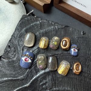 เล็บแต่งตาบวมสีฟ้า PM2.5 ประดับเพชร ทรงสั้น HESASA Pure Handmade Wearable Nail Art สำหรับผู้หญิงวัย 18-24 ปี