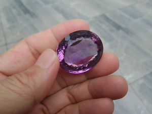 PY Beauty+++ ร้านนี้ขายแต่ของแท้ค่ะ+++ พลอยอเมทิสต์ ไซส์บิ๊กเบิ้ม (Big Natural Amethyst ) 97.20 กะรัต อัญมณีเดือนกุมภาพันธ์ น่าสะสมค่ะ