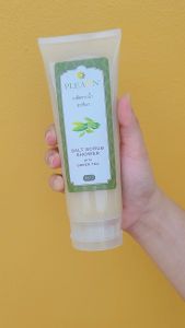 PLEARN สครับ เกลืออาบน้ำชาเขียว 385 g  อาบน้ำและขัดผิวในขั้นตอนเดียว  เกลือสปา  scrub  ผลัดเซลล์ผิวเก่า