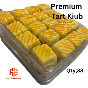 Tart kiub Premiumtart nenas @ pineapple tart  lembut gebu dan cair dimulut.Tart cube viral  Leleh dimulutlembut dihati