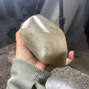 1 viên đá thạch anh khói mài bóng tự nhiên dùng làm trang trí decor thanh tẩy ( đá thật chuẩn việt ) 1 13.8cm nặng 1500g tz1