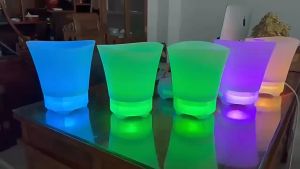 7L Bluetooth speaker illuminated ice bucket stylish music beer bar creative champagne bucket PP plastic durable Bluetooth small speaker ice bucket suitable for camping parties bars gatherings.