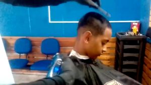 Kemei Razor Hair Cut Rechargeable Hair Clipper for Man Hair Clipper Rechargeable LCD Barber KM-1995