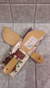 ( isi 50 pcs ) Souvenir CENTONG KAYU DAUN kemas ALAS Kartu Ucapan Suvenir Murah Makassar