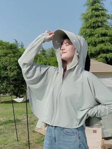 Sunscreen Clothes for Women Summer 2025 New Short Sunscreen Shirt UPF50+UV resistant Thin Wear Sunscreen Clothes for Women