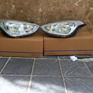 ĐÈN PHA HYUNDAI I10 GRAND CHÓA TRẮNG CỘC ĐUÔI 2014-2016 ( ĐUÔI BÓNG HALOGEN)
