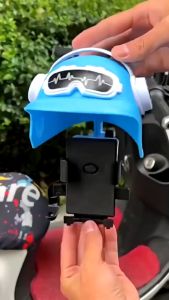Giá Đỡ Kẹp Điện Thoại Xe Máy Kèm Mũ Che Mưa Che Nắng