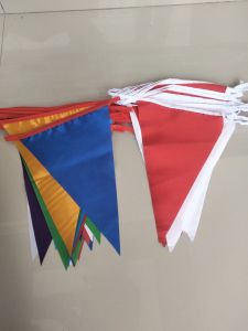 1 set 210 Lembar Bendera Segitiga warna warni & merah putih