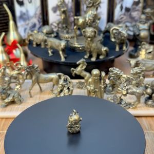 Tượng Đồng Thau Hình Mèo Thần Tài - Kích Thước: 2.7 x 2.2cm