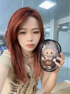 【จัดส่งจากประเทศไทย】กระเป๋าสตางค์ แบบหนา สีโปร่งใส สําหรับใส่ตุ๊กตา Labubu กระเป๋าเก็บตุ๊กตา ถุงพลาสติกใส กันฝุ่น POPMART Labubu&Upsetduck กระเป๋าใส่ลาบูบู้ กระเป๋าตุ๊กตาไวนิล ผ้าฝ้าย กันฝุ่น กันแสงแดด (ไม่รวมตุ๊กตา)