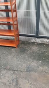 Kệ sách 4 tầng sâu 28cm  ngang 80cm  cao 120cm  gỗ cao su bóng đẹp  MÀU CHERRY  đã xử lý tẩm sấy chống mối mọt bền hơn nhiều so với gỗ thông và MDF. Đa năng dễ di dời.tháo ráp.