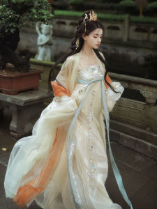 Chinese Traditional Hanfu Costume Set for Women Heavy Embroidery Waist-Length Collar Design Suitable for Ages 18-25