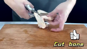 Chicken Bone Scissors Japan Made Kitchen Scissors Stainless Heavy duty Kitchen Knife with Ultra-Sharp Blade Multifunction Scissors for Chicken Fish Bone Vegetables