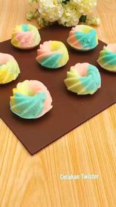 Paket 1 Lusin Cetakan Kue TWISTER Rege Plastik Puding Jelly Putu Talam